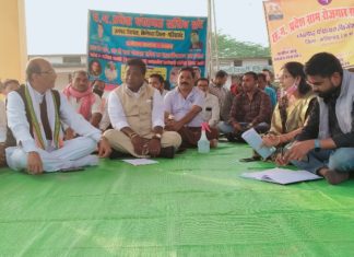 फिंगेश्वर, ग्राम पंचायत सचिव संघ द्वारा अपनी एक सूत्रीय मांगों को लेकर फिंगेश्वर में अनिश्चितकालीन हड़ताल ब्लॉक अध्यक्ष गोविंद साहू