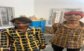 चोरी के मोटर सायकिल के साथ दो चोर को किया गिरफ्तार