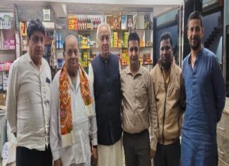 चेम्बर के चुनाव को लेकर सरगर्मी तेज, जिले के भी चेम्बर पदाधिकारी जुटे चुनाव प्रचार में एकता पैनल के लिए प्रकाश रोहरा ने मांगा समर्थन