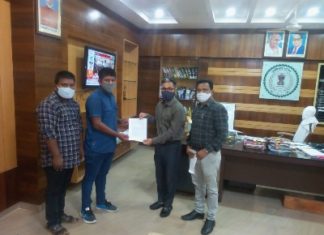 शासकीय सेवाओ मे कार्यरत कर्मचारियों के मृत्यु के उपरांत उनके परिजनो को तत्काल अनुकम्पा नियुक्ति मिला।