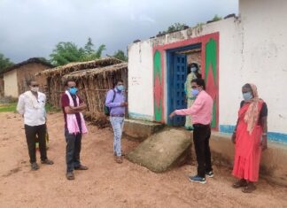 गरियाबंद तहसील की सभी पंचायतो में टीकाकरण हेतु दल गठितकोरोना टीकाकरण के लिए गठित दल डोर टू डोर जाकर प्रेरित कर रहा