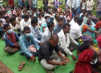 नेशनल हाईवे 130 पर चक्का जाम किया