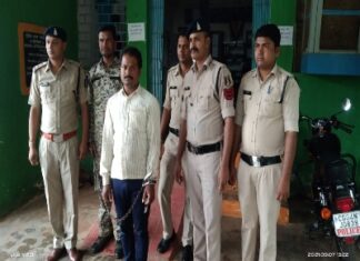 हत्या करने वाले फरार आरोपी गिरफ्तार उडिसा में घेराबंदी कर धरदबोचा ।
