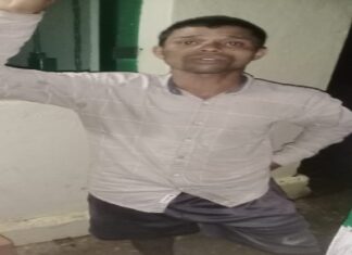 तौरेंगा नाका में रात्रि के समय कर्मचारी द्वारा नशे में धुत होकर की जा रही है ड्यूटी