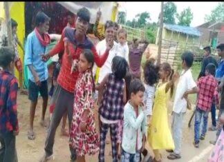 मैनपुर विकासखंड के ग्राम पंचायत सरगीगुड़ा में नवाखाई एवम बासी त्यौहार मनाया गया