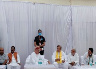 अमितेश शुक्ल, प्रथम पंचायत एवं ग्रामीण विकास मंत्री तथा विधायक राजिम मुख्यमंत्री, छत्तीसगढ़ शासन के बड़े पिताजी दशगात्र कार्यक्रम में सम्मिलित हुए।