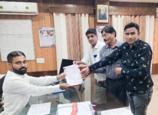 थोक बाजार के होल सेल कॉरिडोर निर्माण हेतु चेंबर अध्यक्ष रोहरा ने की कलेक्टर से जमीन देने की मांग