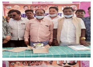 जन्मदिन की अवसर पर आज कांग्रेस परिवार सदस्यता अभियान चलाया