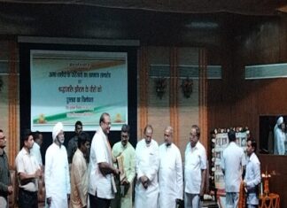 शहीद परिवारों का सम्मान कार्यक्रम झीरम घाटी शहीद मेमोरियल का लोकार्पण कार्यक्रम में :- अमितेश शुक्ल