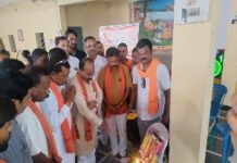 शहादत दिवस छुरा राम जानकी मंदिर प्रांगण में भाजपा प्रदेश अध्यक्ष अरुण साव पूजा अर्चना की