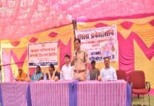 घोर नक्सल प्रभावित ग्राम आमामोरा में जिले के कलेक्टर एवं एस पी का सिविक एक्शन कार्यक्रम ।