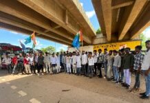 बात हे स्वाभिमान के हमर पहली मतदान के कार्यक्रम में जिला उपाध्यक्ष रायपुर ग्रामीण एनएसयूआई सुर्यप्रताप बंजारे के नेतृत्व में हुई सम्मिलित।