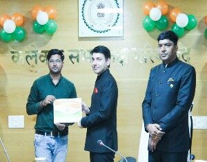 प्रचार प्रसार में एहम भुमिका निभाई गई , राकेश सिन्हा को मिला उत्कृष्ट कार्य हेतु मिला सम्मान प्रमाण पत्र