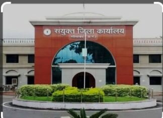 नाला खोद कर नाला की अस्तित्व खत्म कर रहे नागाबुड़ा में प्रशासन मौन