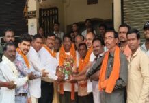 करोड़ों की राशी स्वीकृत होने पर विधायक को दी बधाई वरिष्ठ भाजपा नेता वा अधिवक्ता प्रशांत मानिकपुरी