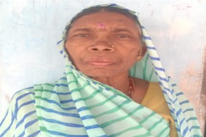 72 वर्षीया दलित ओमबाई बघेल ने जमीन विवाद में लगाई गुहार , राष्ट्रपति को खून से लिखा पत्र , फिर भी न्याय अधूरा